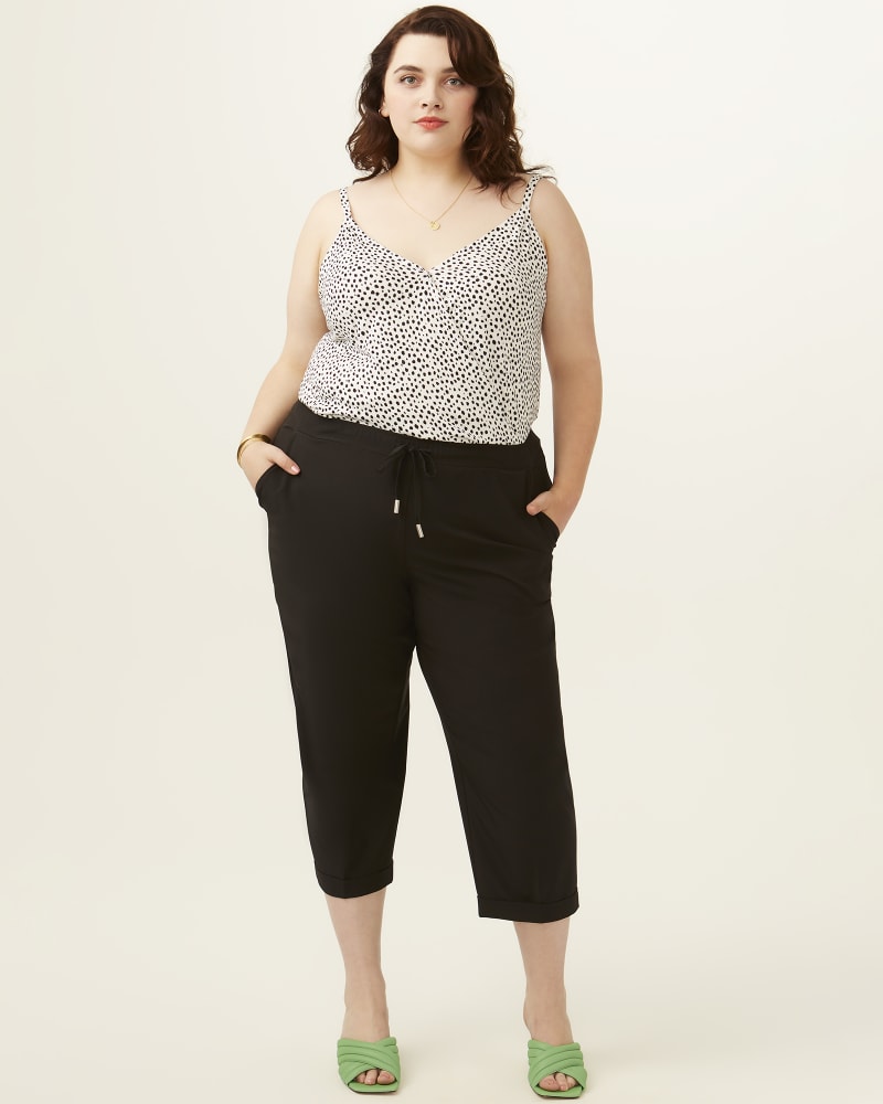 Front of 5'10" model wearing a plus size Victoria Blouson Tank in White / Black by Socialite. | dia_product_style_image_id:274260